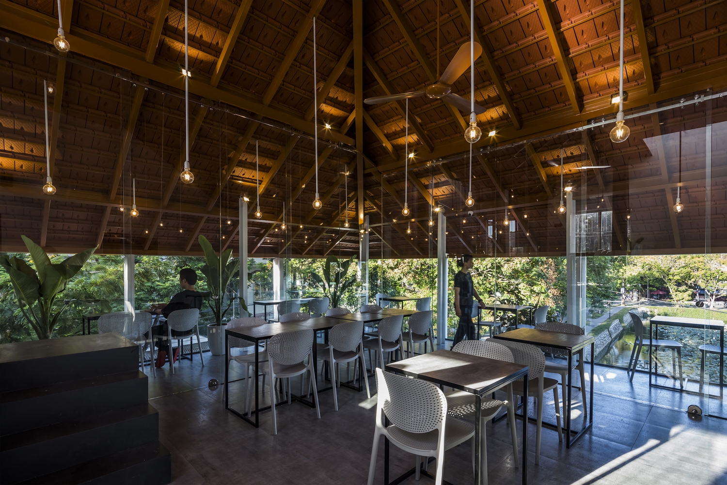 Thiết kế & nội thất quán cafe: O2 Coffee